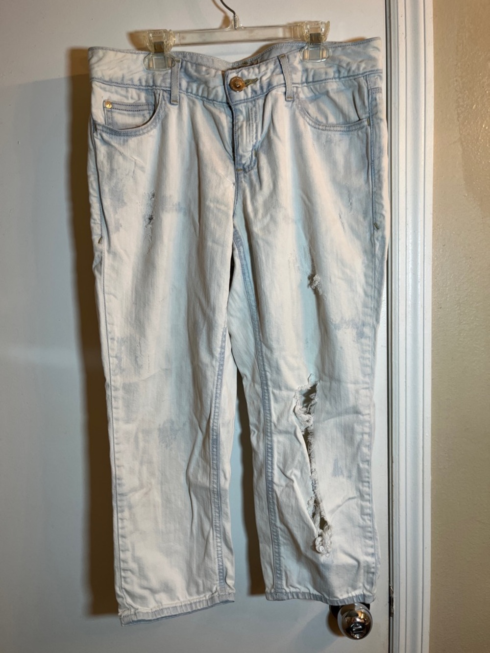 Vintage Tommy Hilfiger Light Blue Distressed Capri Jeans